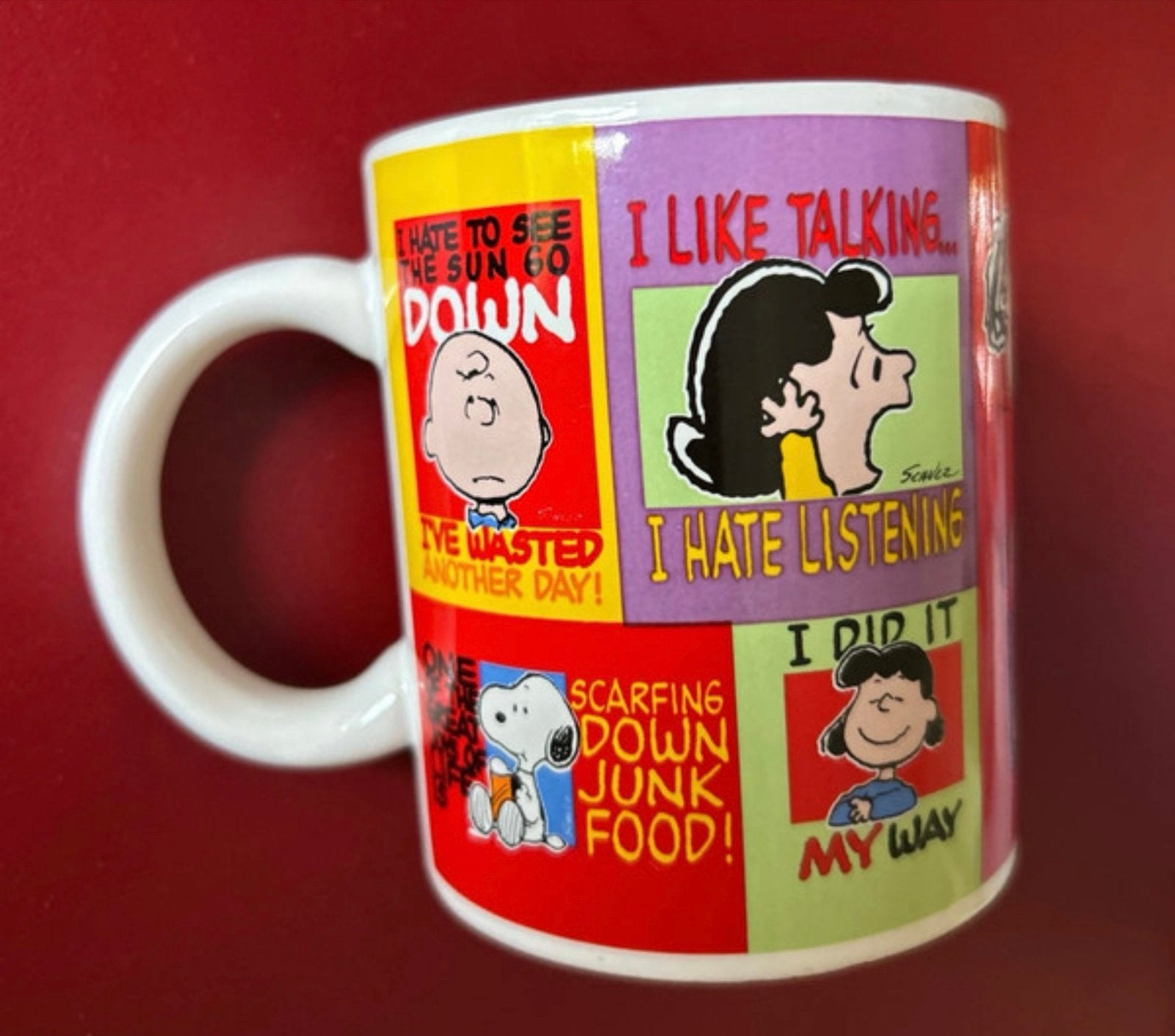 Snoopy mok met diverse Peanuts karakters, Gebruikt, Overige merken, Verzenden, Keramiek