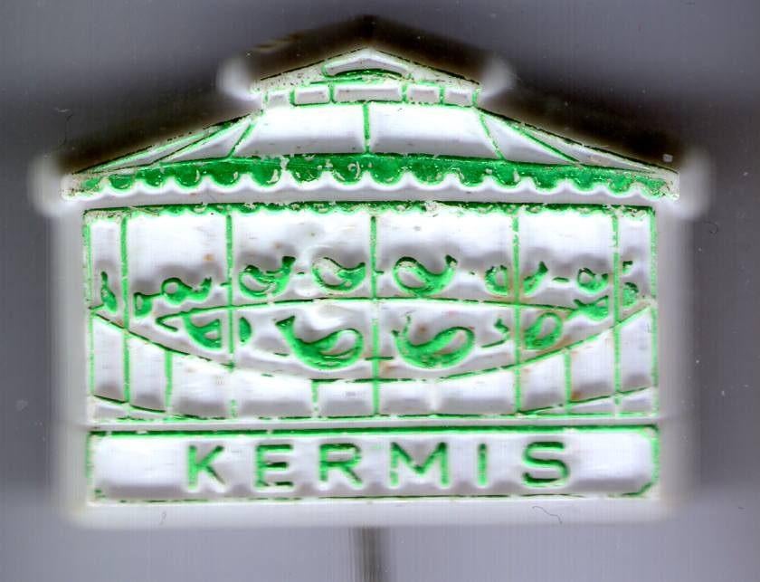 Kermis eendjes hengelen groen op wit plastic speldje( W_522), Verzenden, Zo goed als nieuw, Merk, Speldje of Pin