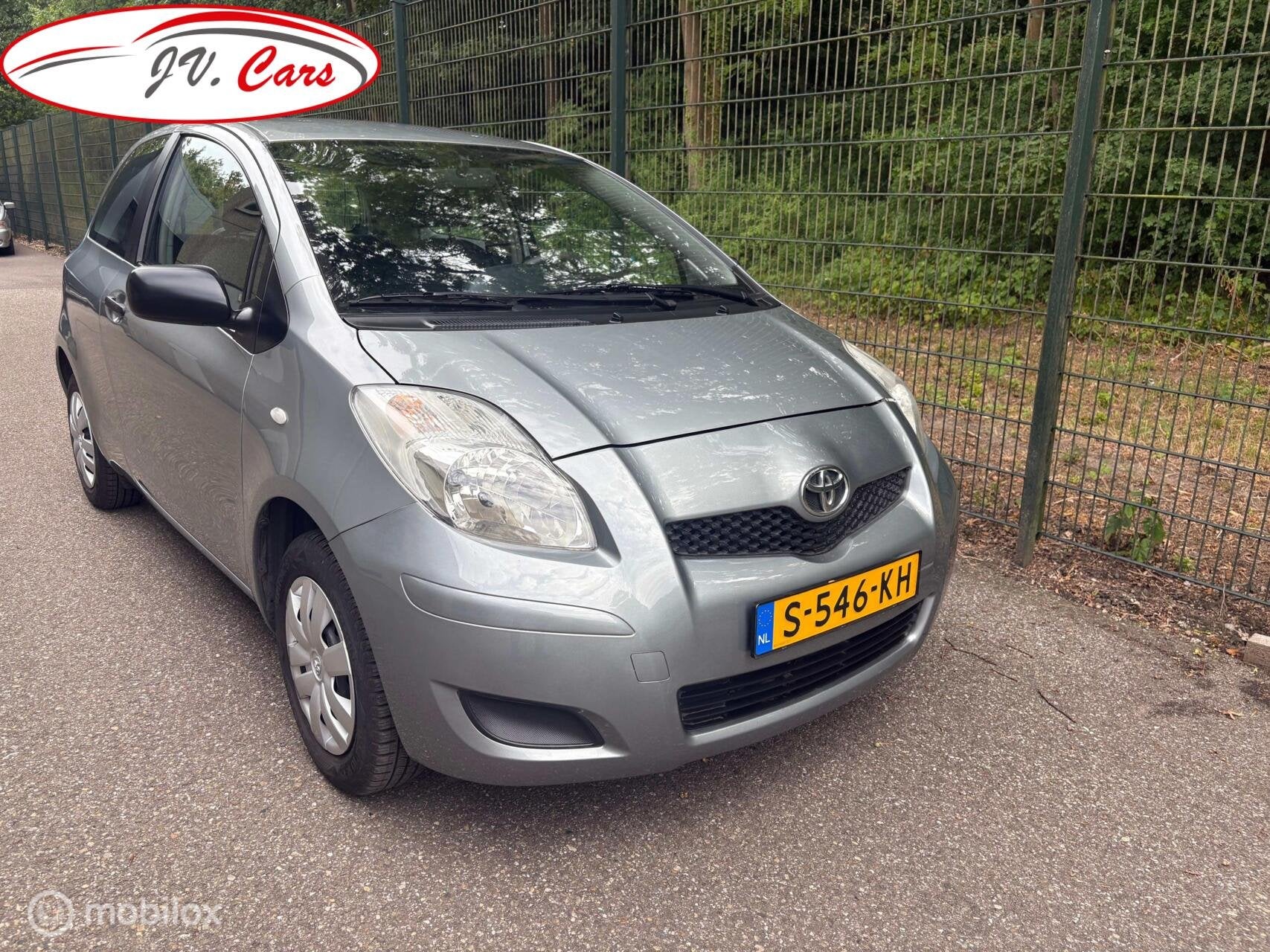 Toyota Yaris 1.0 VVTi Acces, 1005 kg, 750 kg, Handgeschakeld, Particulier