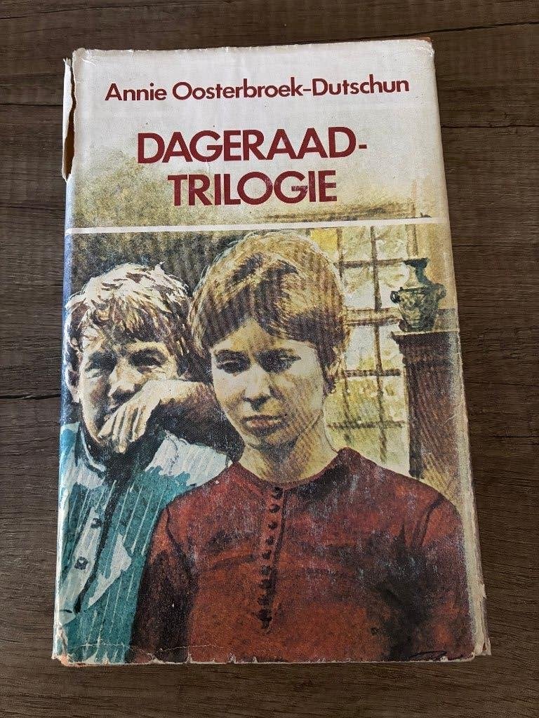 Annie Oosterbroek-Dutschun - Dageraad-Trilogie, Boeken, Ophalen of Verzenden, Gelezen, Annie Oosterbroek-Dutschun