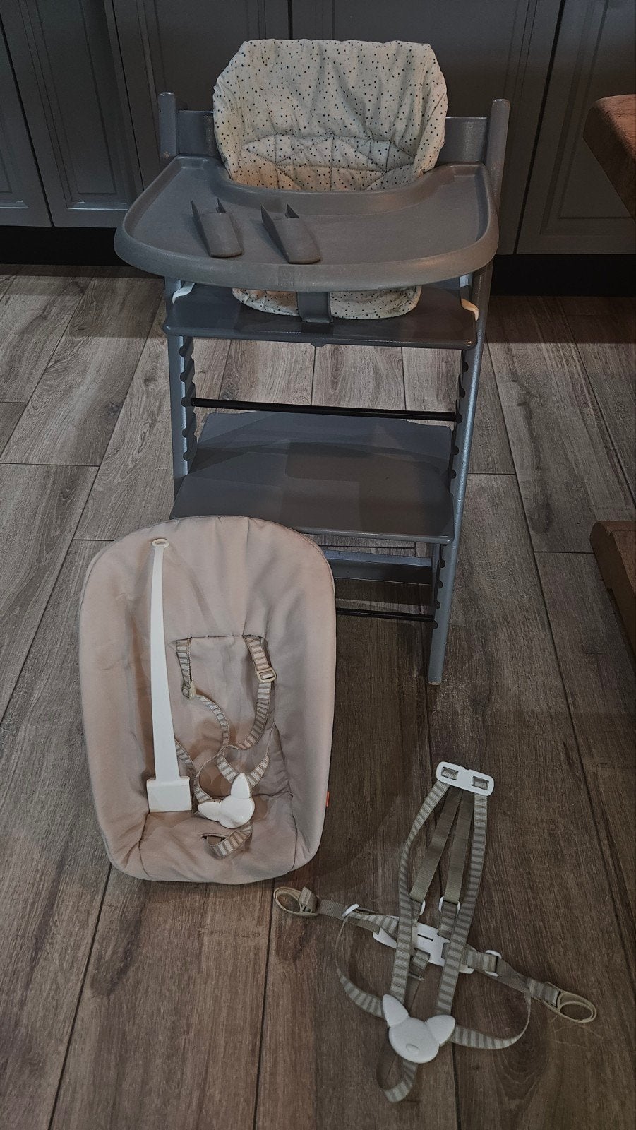 Moet weg! Stokke TripTrap StormGrey met veel accesoires, Kinderen en Baby's, Ophalen, Gebruikt, Meegroeistoel, Aanschuifbaar