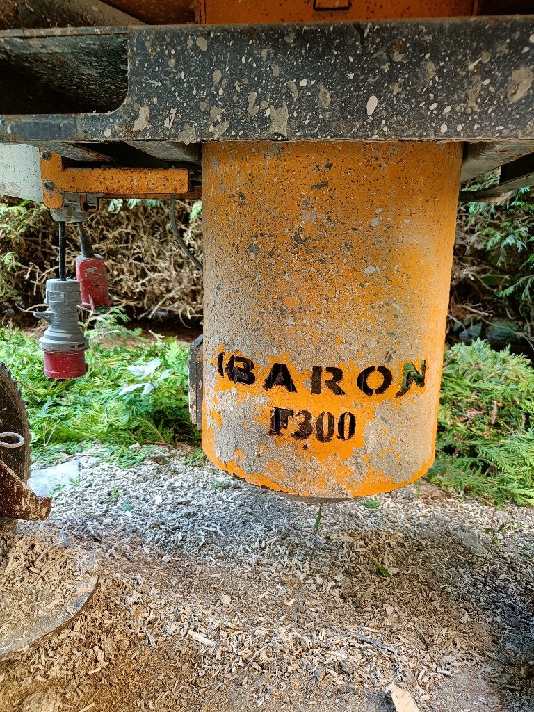 Dwangmenger merk Baron, grote betonmolen, Ophalen, Gebruikt