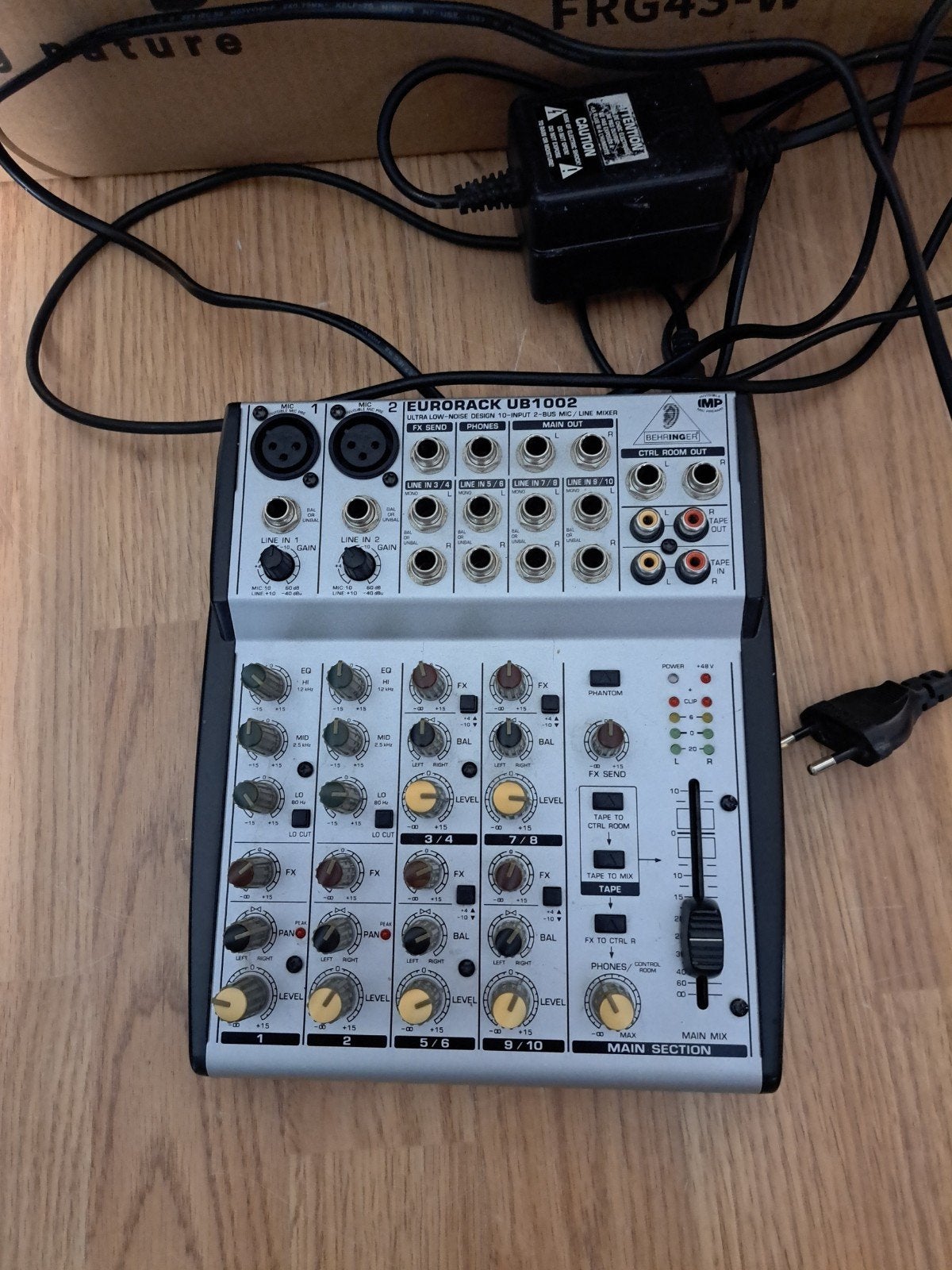 Eurorack UB1002 100% in orde, Ophalen of Verzenden, Zo goed als nieuw