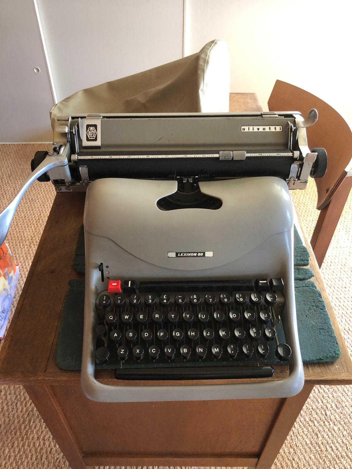 Olivetti Lexikon 80, Ophalen, Gebruikt