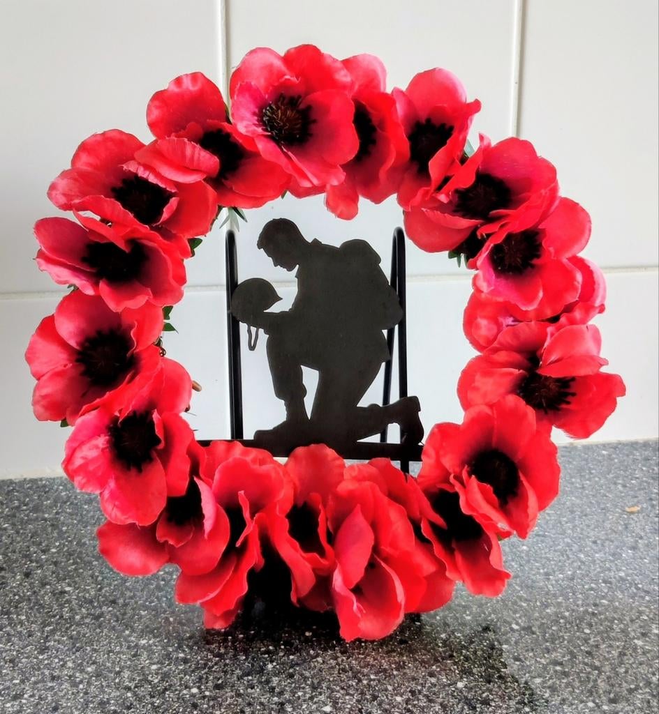 Handgemaakte klaprozen krans (20 cm) – herdenkingsdecoratie, Ophalen of Verzenden, Nieuw