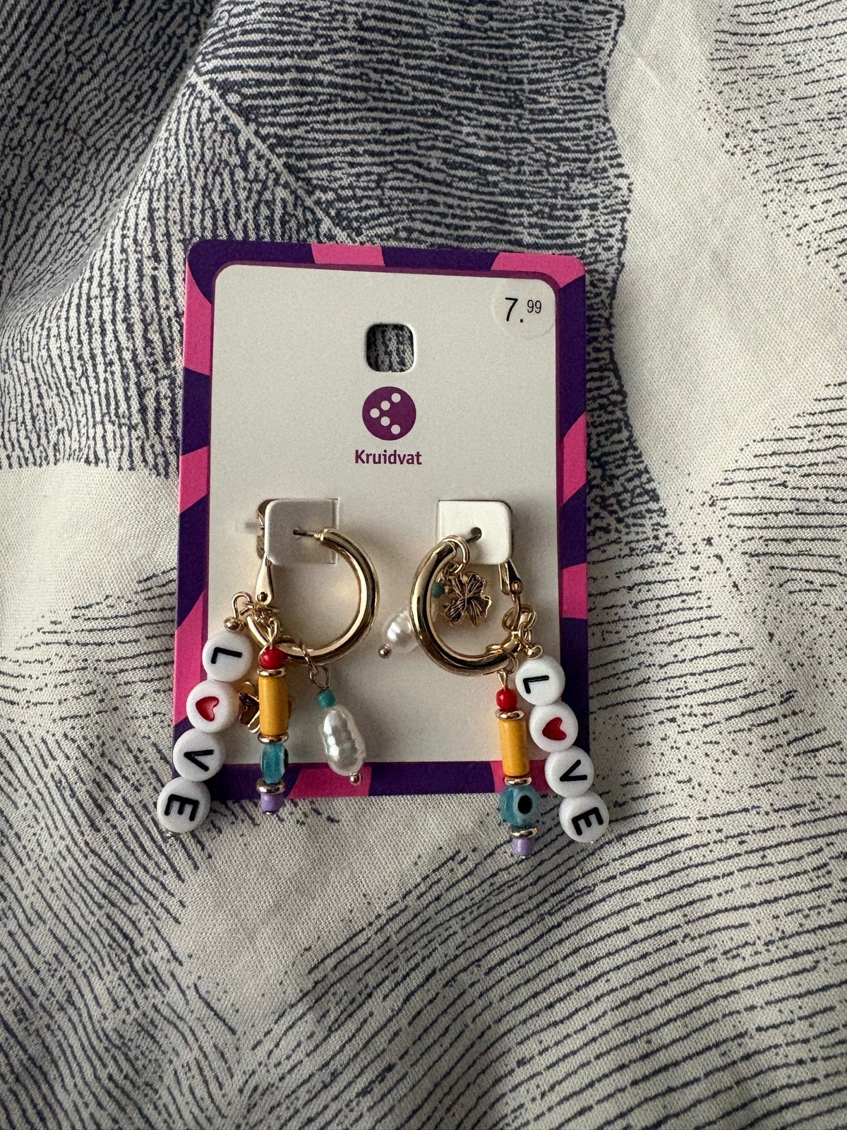 Nieuwe Gouden Oorbellen met 'LOVE' kralen en parels, Overige materialen, Hangers, Verzenden, Nieuw
