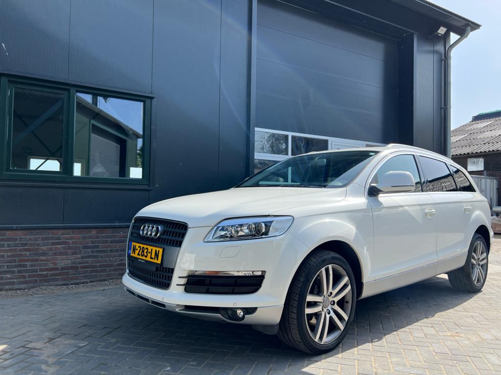 Audi Q7 4.2 FSI Quattro 7pers. | Pano | Leder | Navi, Auto's, Automaat, 2245 kg, 7 stoelen, Wit