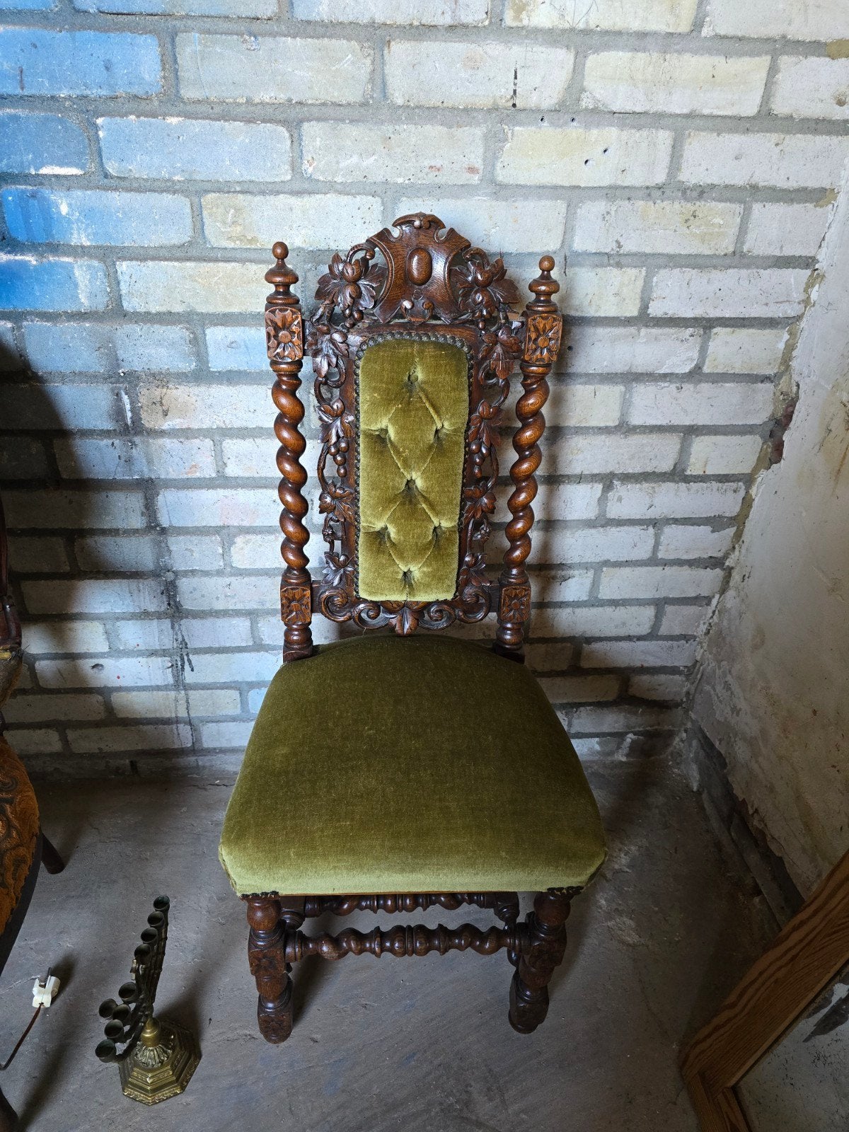 2 Antieke stoelen - Barok en Lodewijk XVI stijl, Antiek en Kunst, Antiek | Meubels | Stoelen en Banken, Ophalen