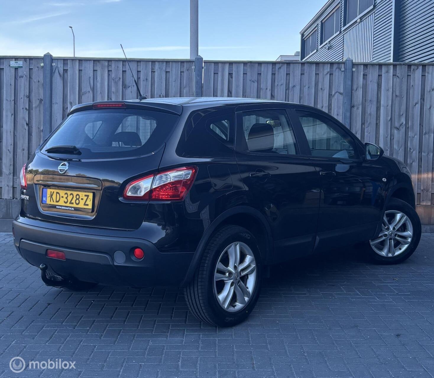 Nissan Qashqai 1.6 Acenta/CRUISE/CAMERA/NW APK/ONDERHOUD., Auto's, Voorwielaandrijving, Gebruikt, Zwart, 4 cilinders
