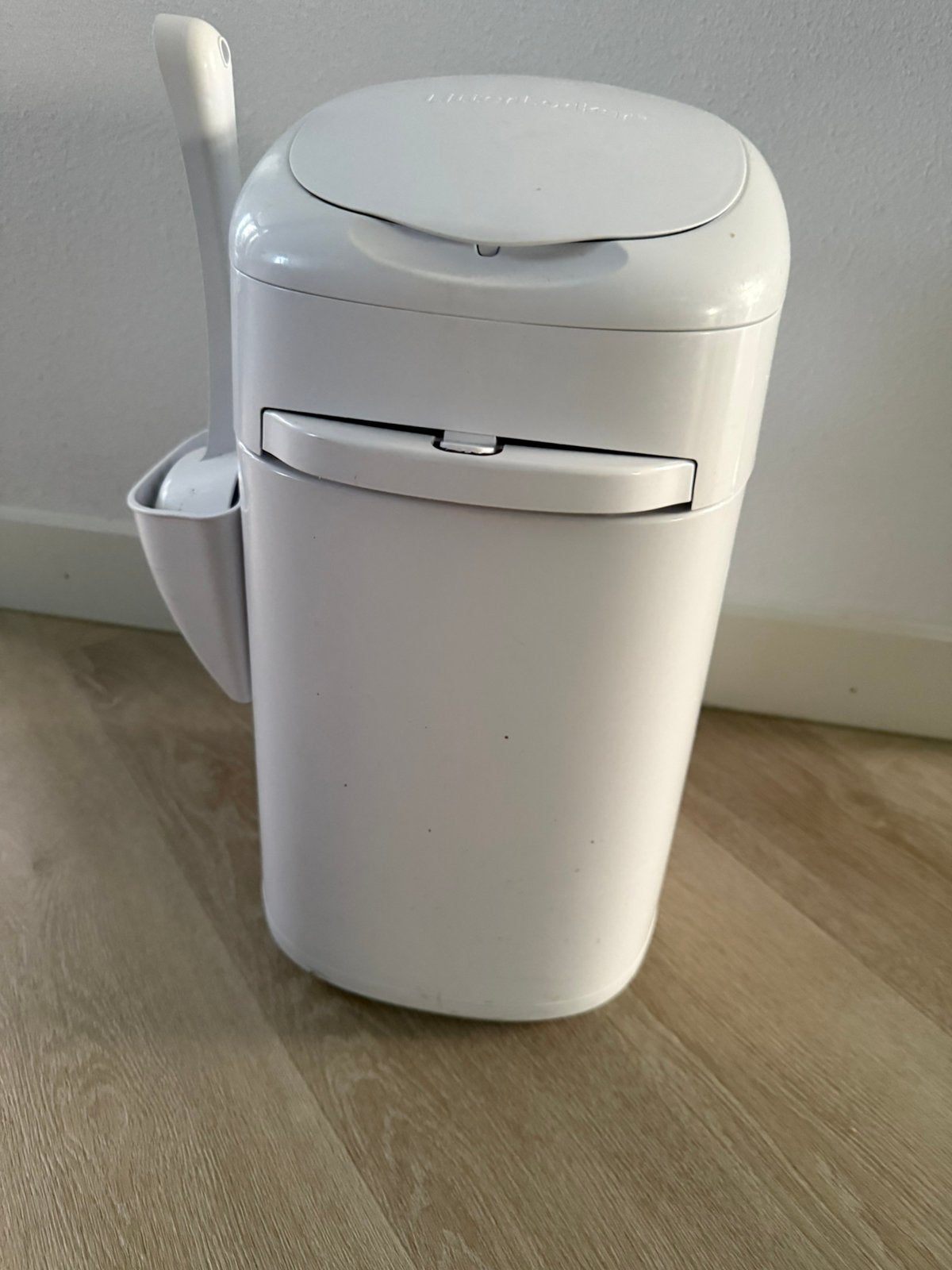 Litter locker, Ophalen of Verzenden, Zo goed als nieuw