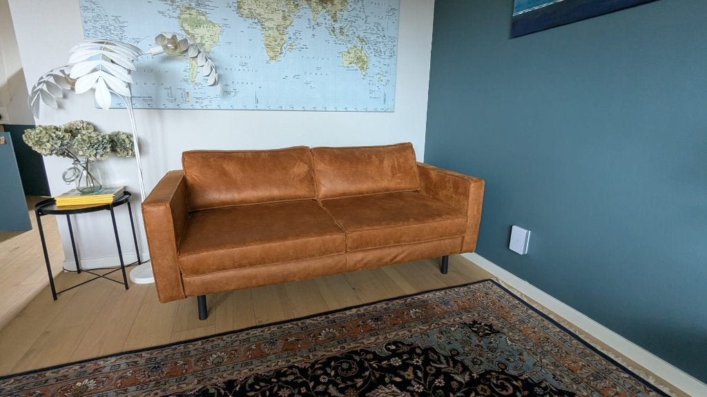Suede 2,5-zitsbank in super nette staat inclusief poef, Ophalen, Gebruikt, 150 tot 200 cm, Tweepersoons