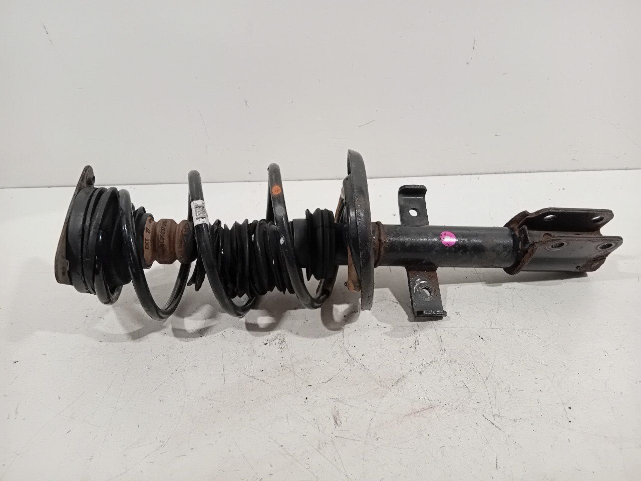 Veerpoot links voor Renault Clio, Auto-onderdelen, Onderdelen@venauto.nl, Van der Ven Autorecycling B.V., Gebruikt, Ettenseweg 76, 4706 PB Roosendaal, The Netherlands
