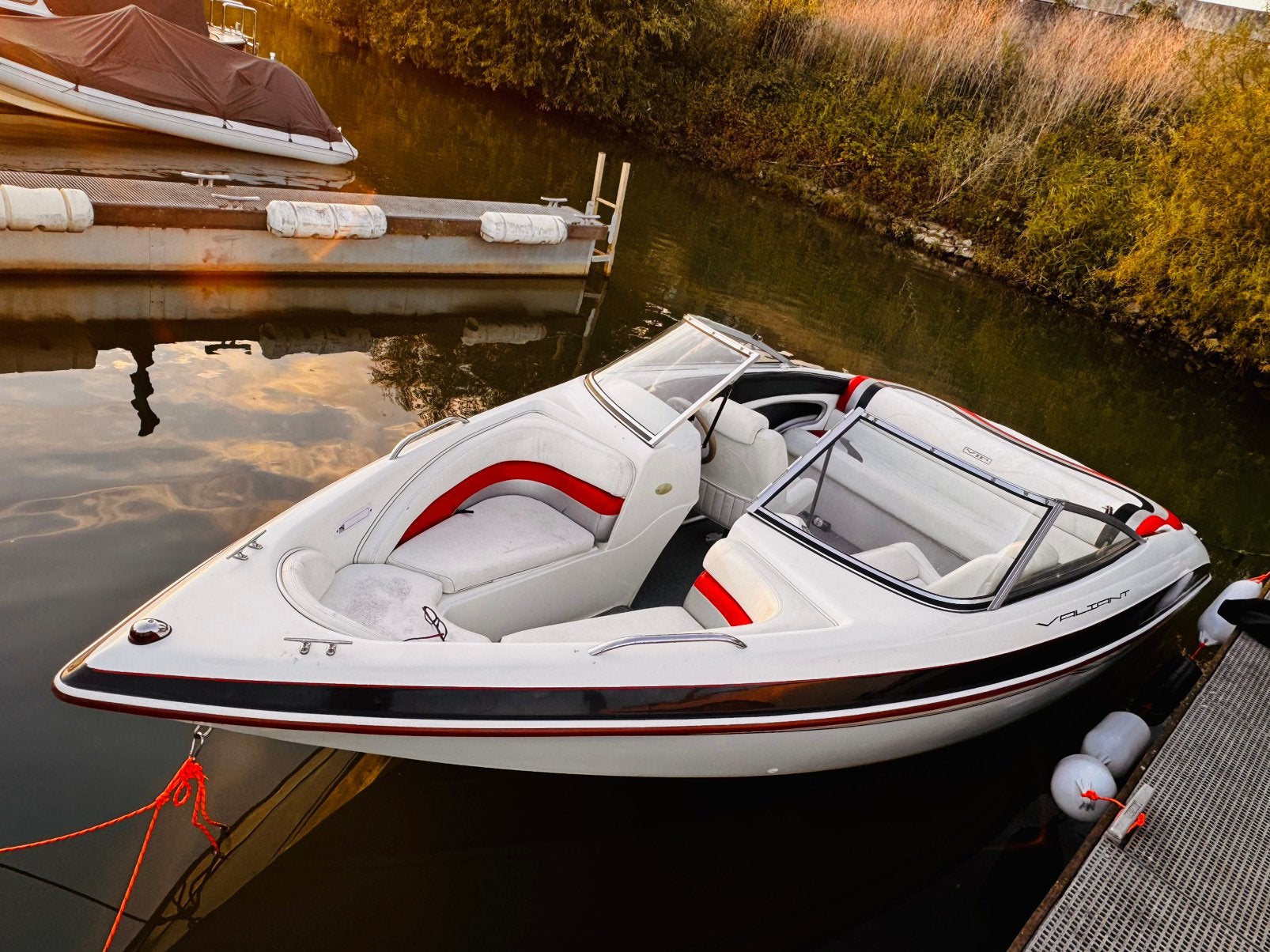 VIP 19ft Bowrider met krachtige Mercruiser V6 (2001), Watersport en Boten, Speedboten, Ophalen, Overige merken, Gebruikt, Binnenboordmotor