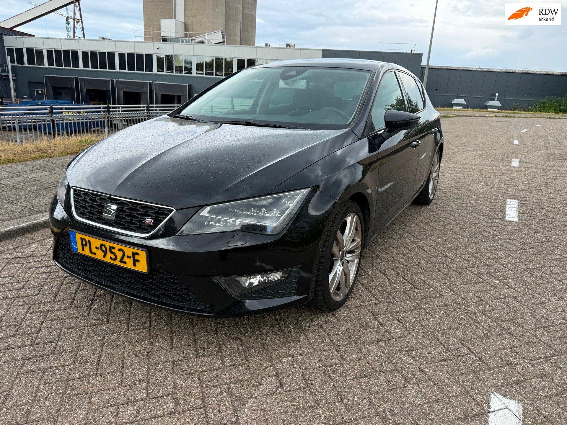 Seat Leon 1.8 TSI FR, Auto's, Gebruikt, 4 cilinders, Leon, Leder en Stof
