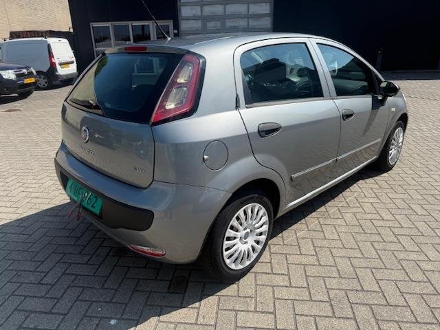 Fiat Punto Evo 1.4 Dynamic Airco 1Eigenaar 5DEURS Nieuwe APK, Auto's, Fiat, Voorwielaandrijving, Euro 5, 400 kg, Bedrijf
