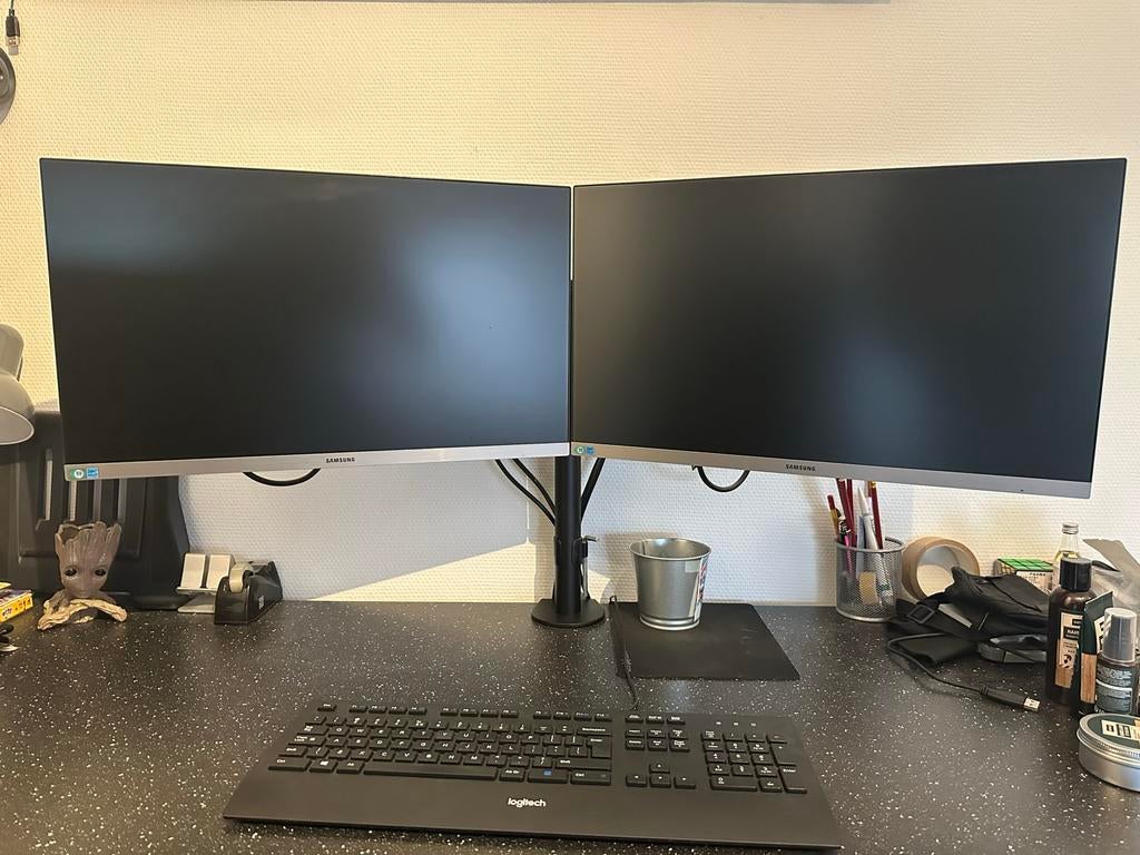2 Samsung monitoren S24R650FDU + monitor arm, Ophalen, Gebruikt, HDMI, In hoogte verstelbaar