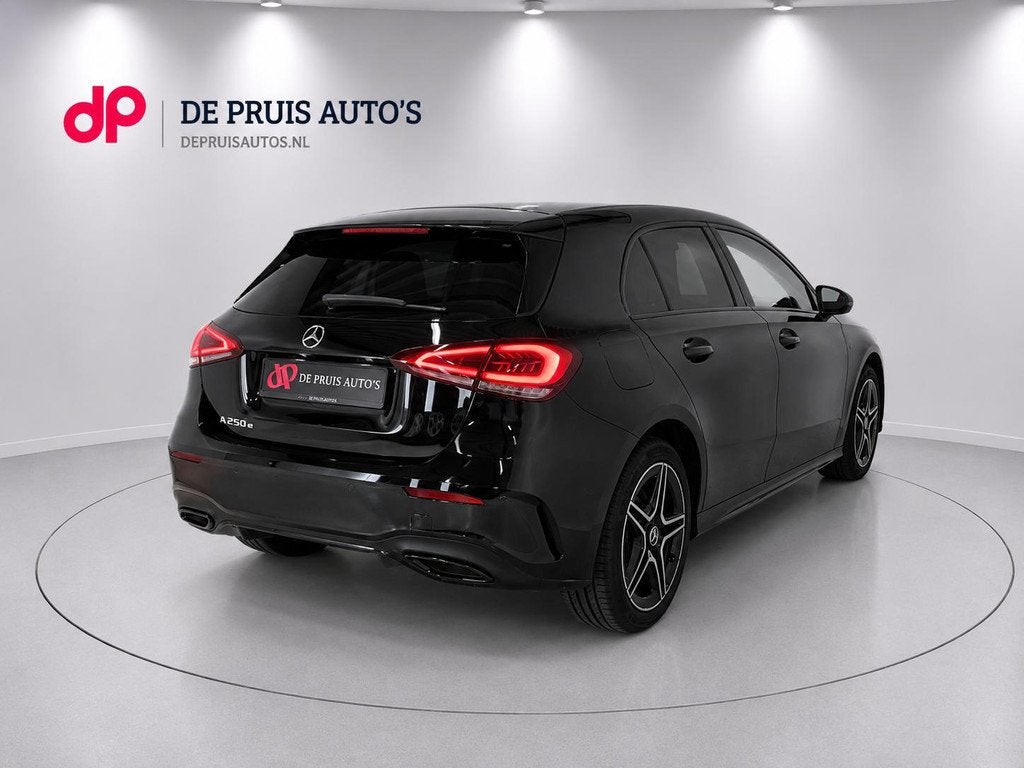 Mercedes-Benz A-klasse 250 e Business Solution AMG Limited C, Auto's, Mercedes-Benz, Gebruikt, Euro 6, 4 cilinders, Zwart