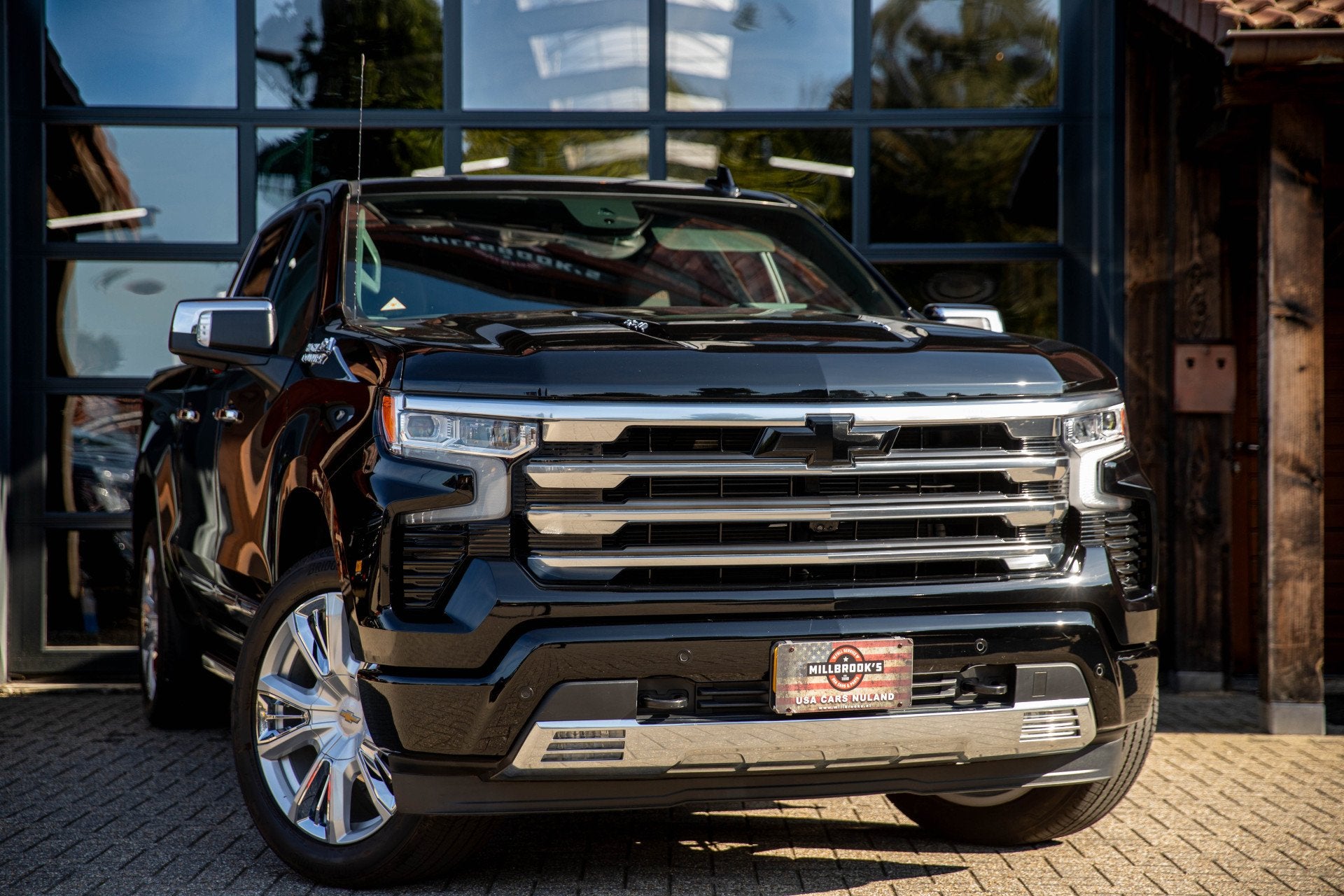 Chevrolet Silverado 1500 High Country (bj 2023), Auto's, Gebruikt, Chevrolet, 426 pk, Zwart