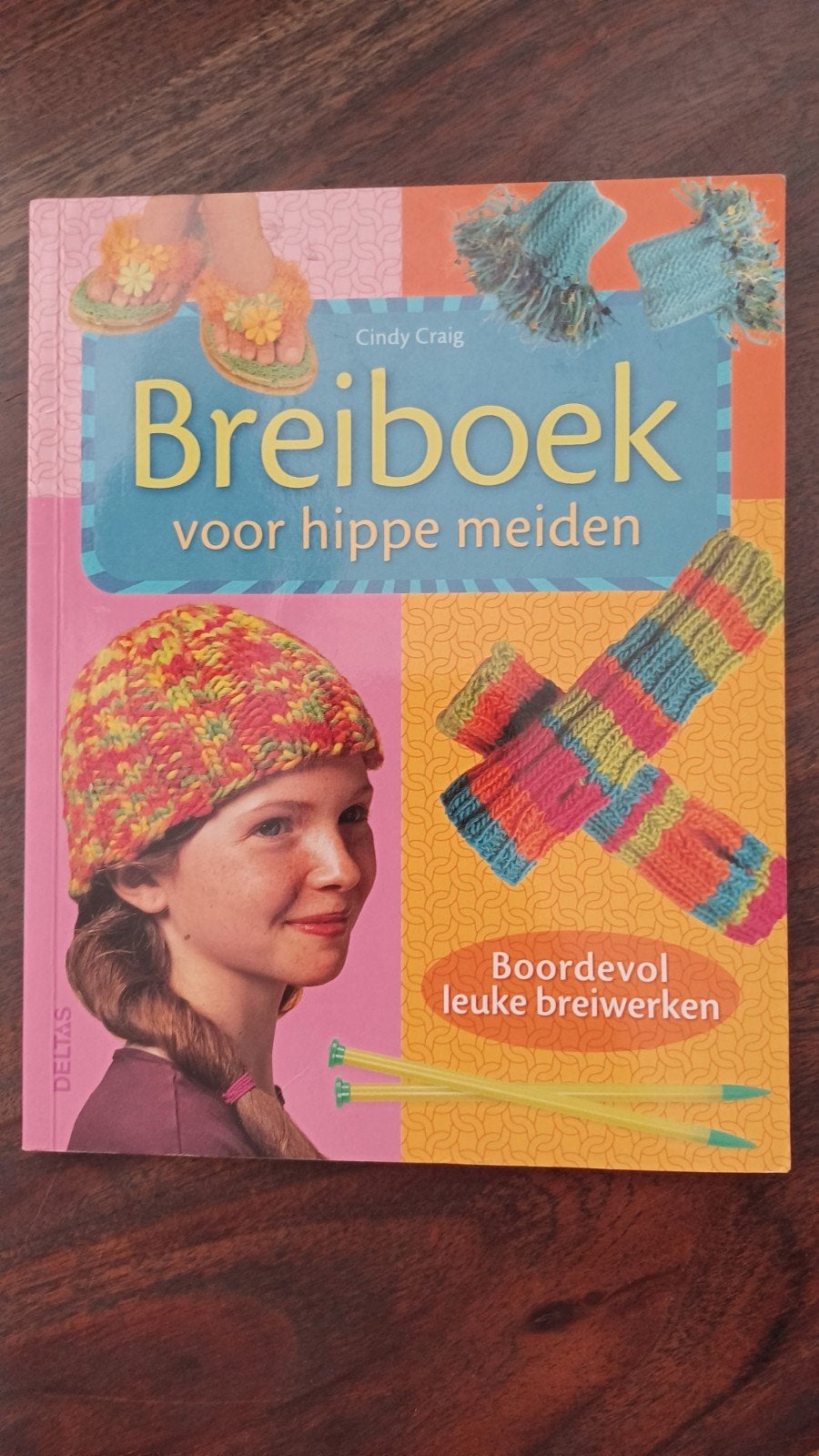Breiboek voor hippe meiden, Ophalen of Verzenden, Zo goed als nieuw, Breien, Patroon of Boek