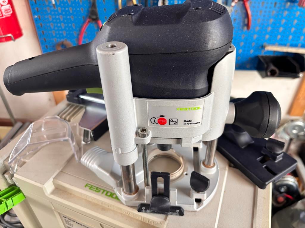 Festool OF 1010 EBQ Bovenfrees met accessoires, Ophalen of Verzenden, Gebruikt, Elektrisch, Bovenfrees
