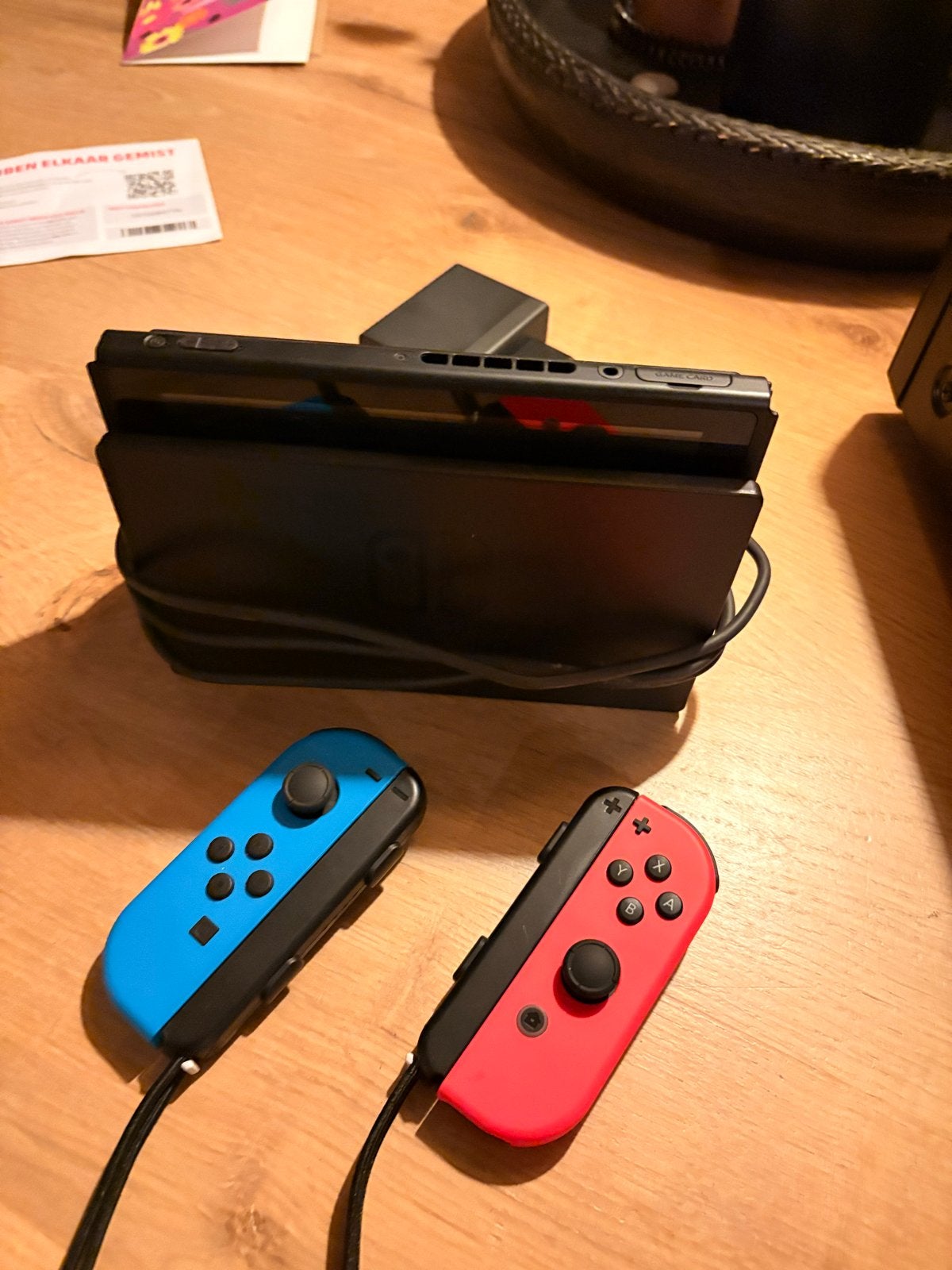 Nintendo Switch met Joy-Cons en Docking Station, Ophalen of Verzenden, Gebruikt, Met 2 controllers, Switch Original