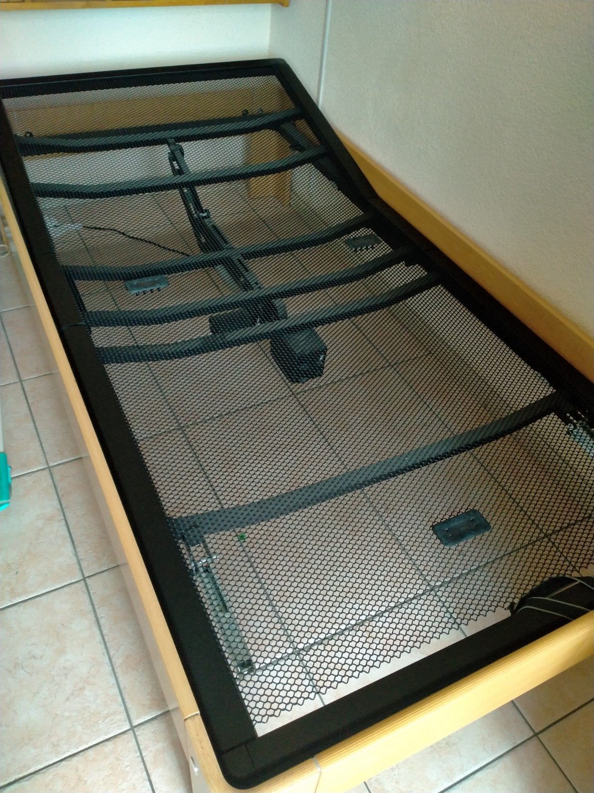 Verstelbare lattenbodem met afstandsbediening, 90 cm, Eenpersoons, Ophalen of Verzenden, Zo goed als nieuw