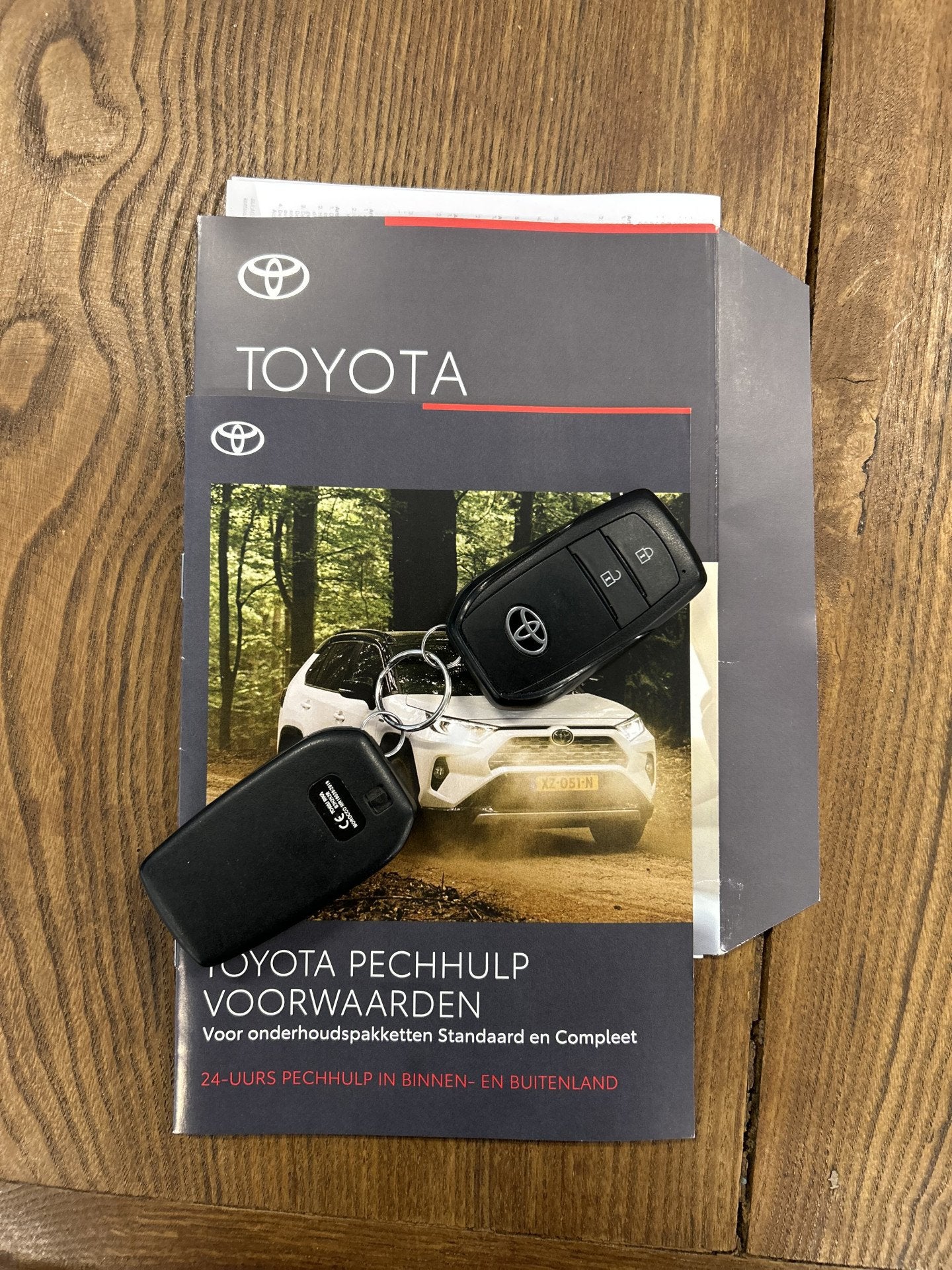 Toyota Yaris 1.5 Hybrid 115 Business Automaat | Panoramadak, Gebruikt, Met garantie (alle), 450 kg, 1490 cc