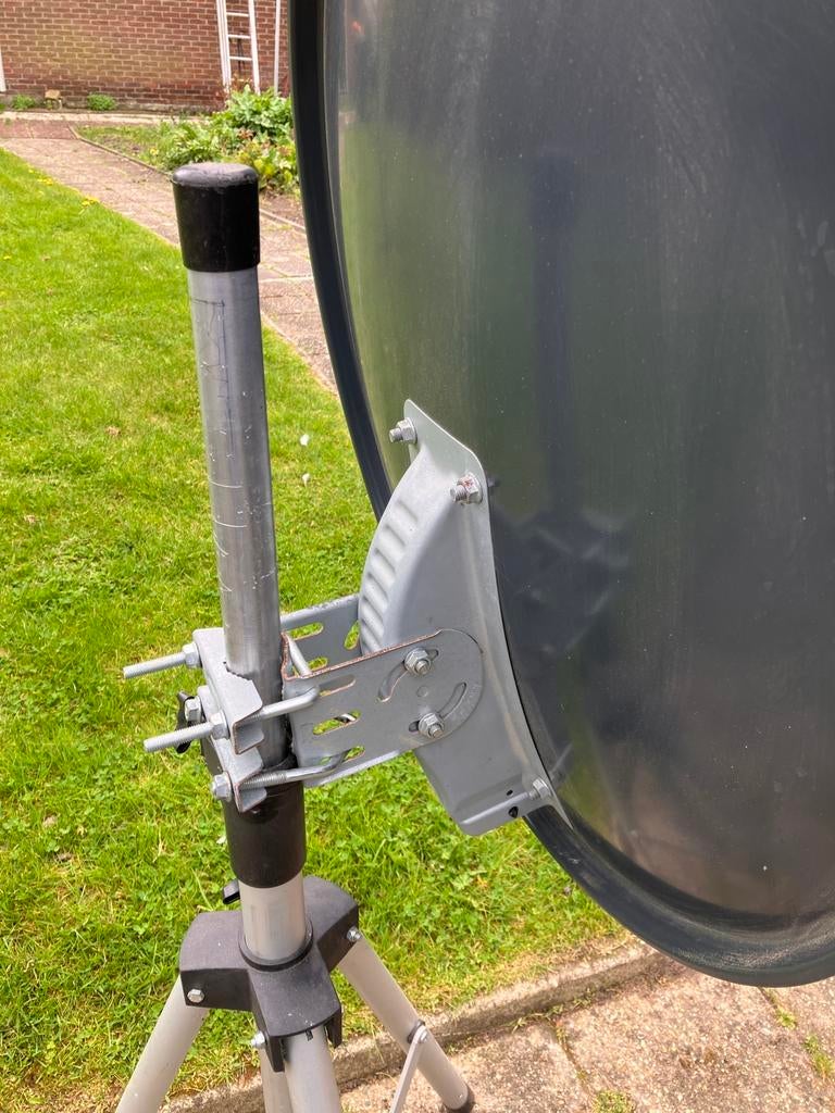 75 of (X 95cm verkocht ) satelliet schotel, Ophalen, Overige merken