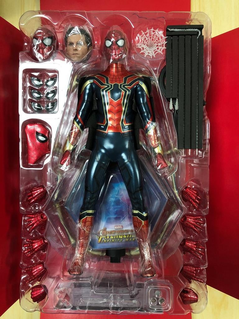 Hot Toys Iron Spider-Man Infinity War MMS492, Ophalen of Verzenden, Zo goed als nieuw