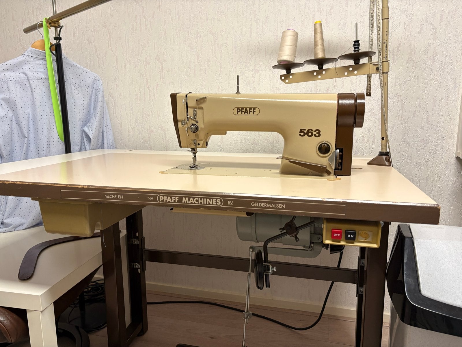 Industriële Naaimachine Pfaff 563, Ophalen, Naaimachine, Industrieel, Gebruikt