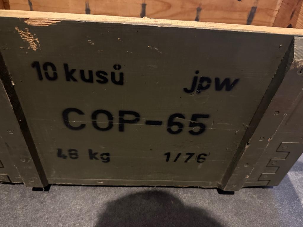 vintage houten munitiekist uit het Oostblok,, Huis en Inrichting, Woonaccessoires | Kisten, Ophalen, Minder dan 50 cm, Gebruikt