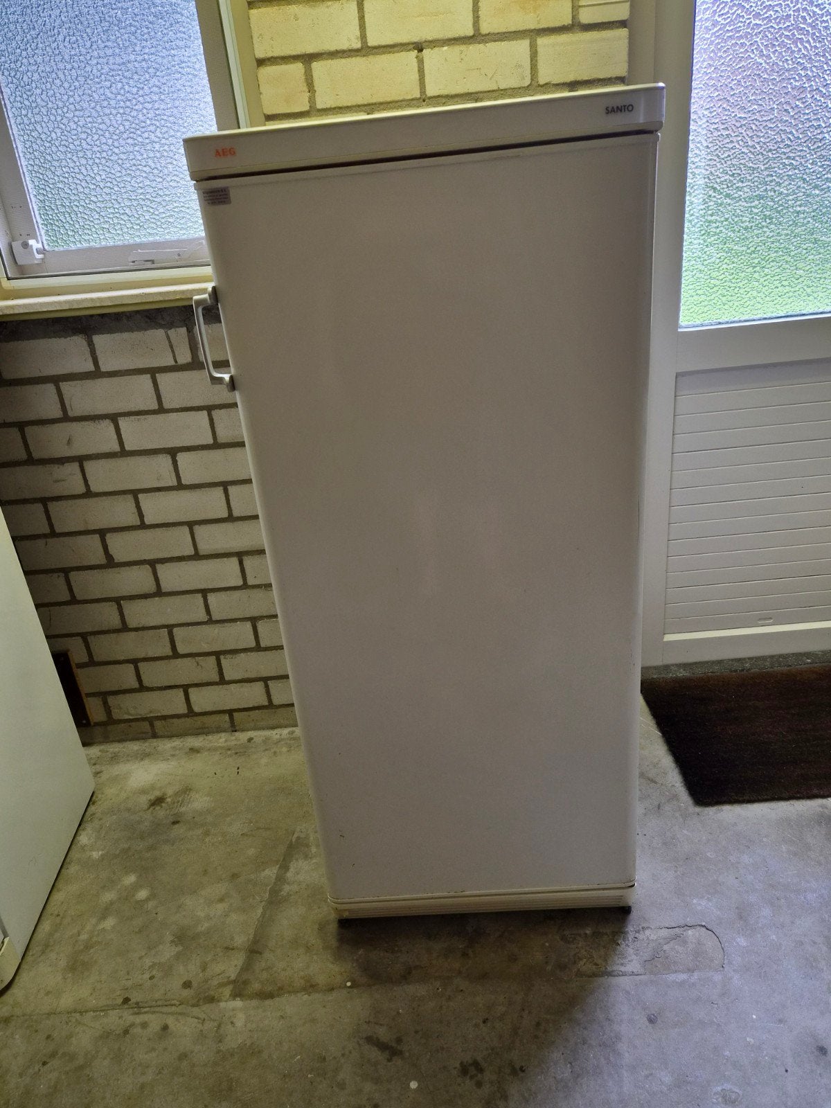 Koelkast - Ideaal voor kleine ruimtes of extra opslag, Ophalen, 60 cm of meer, 100 tot 150 liter, 140 tot 160 cm