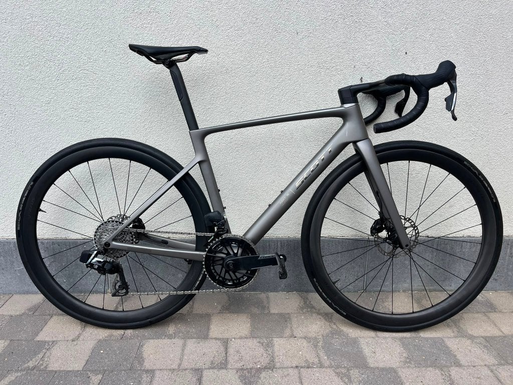 Scott Addict RC Team, Carbon, Zo goed als nieuw, Meer dan 20 versnellingen, Ophalen