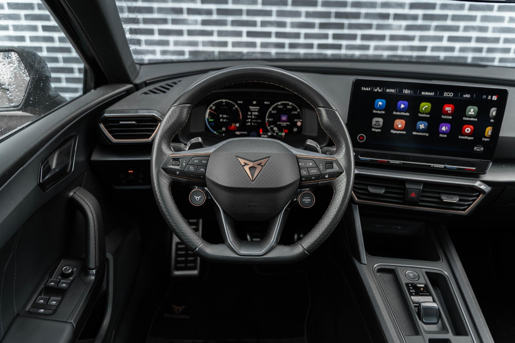 Cupra Leon Sportstourer 1.4 e-Hybrid VZ Copper Edition | Pan, Auto's, Stof, Gebruikt, 4 cilinders, 150 pk