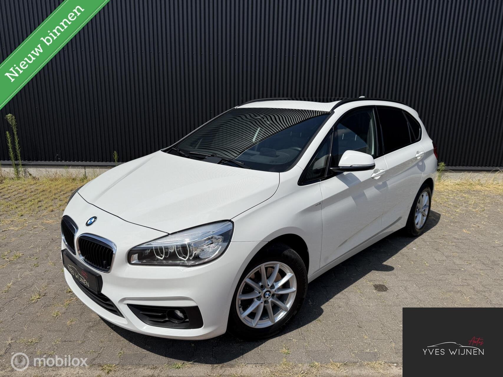 BMW 2-serie Active Tourer 218i Luxury Hoge instap NIEUWSTAAT, Auto's, BMW, Voorwielaandrijving, 136 pk, Gebruikt, Automatische klimaatregeling