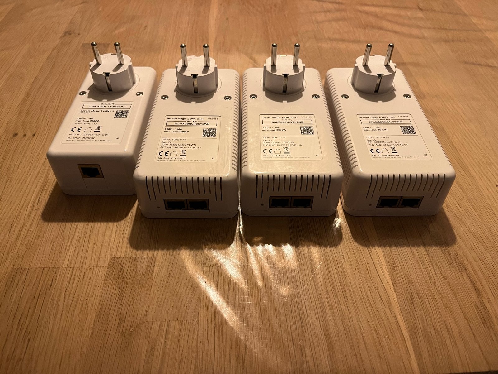 Devolo Magic 2 WiFi next Powerline Adapters (4 stuks), Ophalen, Zo goed als nieuw