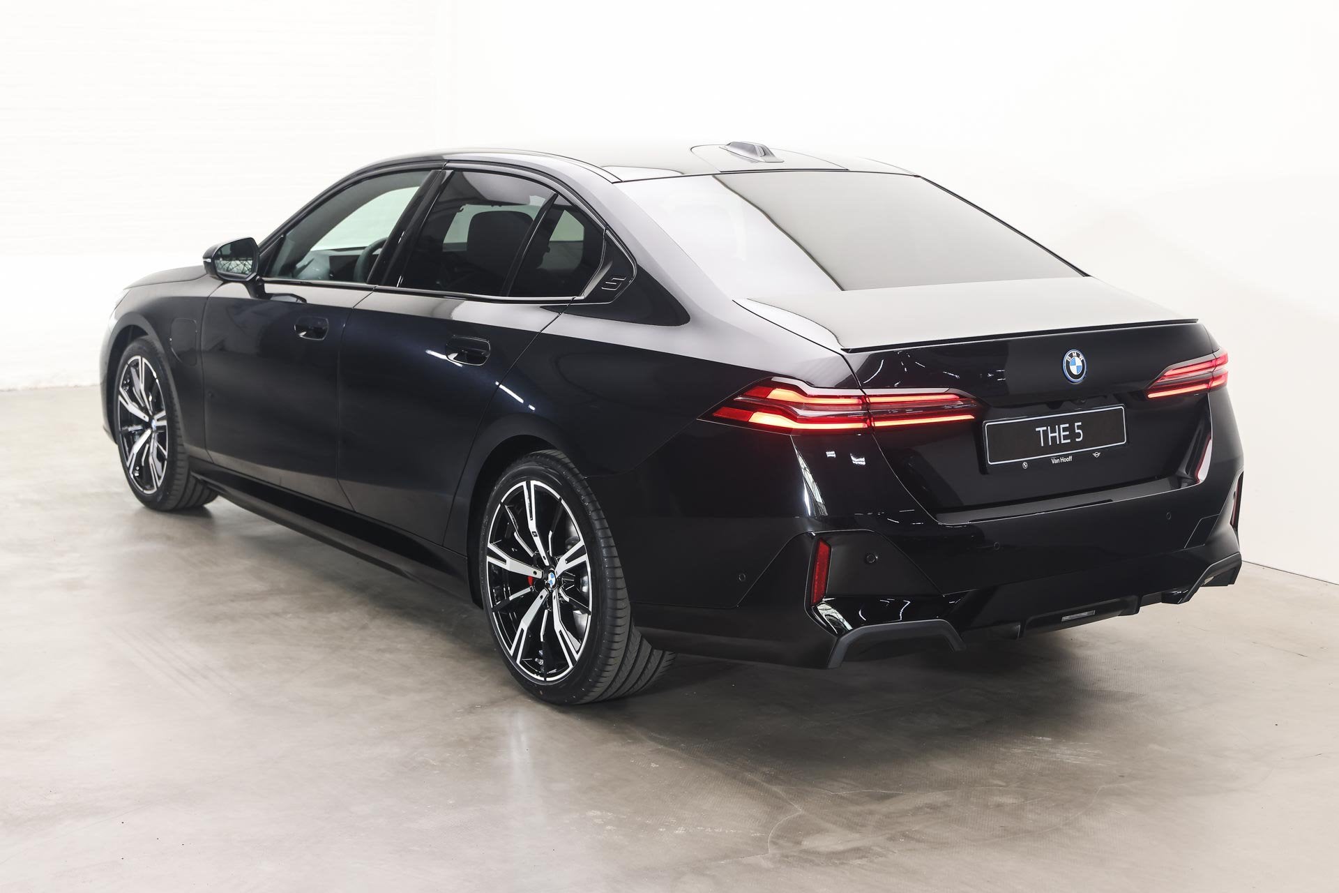 BMW 5 Serie 530e M Sport Automaat / Panoramadak / Bowers & W, Automaat, Achterwielaandrijving, Zwart, Leder