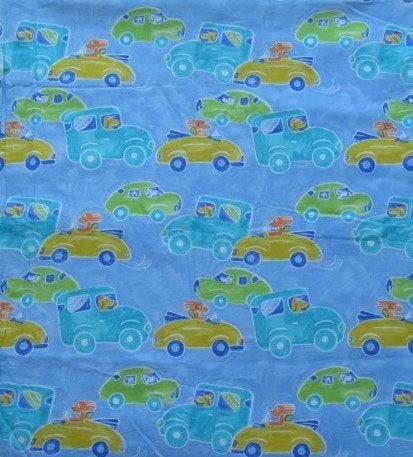 Vintage lap kinderstof lichtblauw met auto's mt hondjes erin, Blauw, Ophalen of Verzenden, Zo goed als nieuw, 30 tot 120 cm