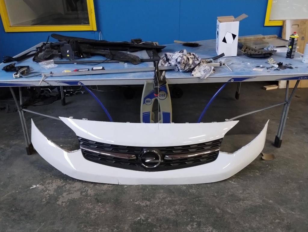 Onderdelen van een Vivaro 2023, Ophalen, Gebruikt, Opel, Bumper