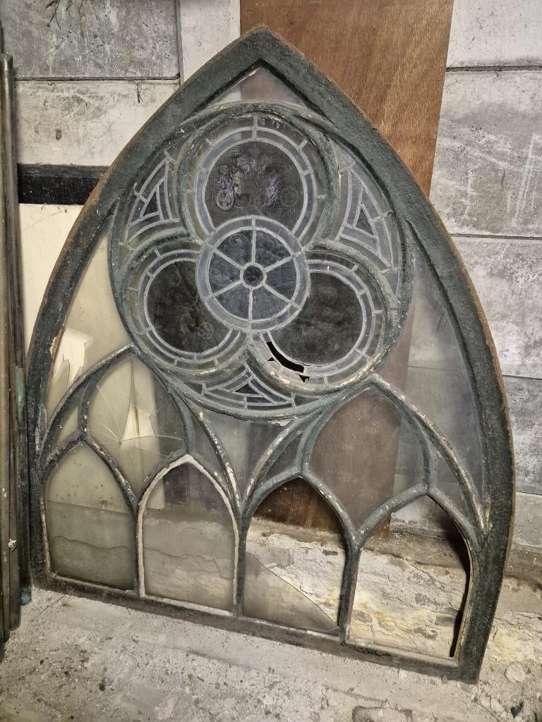 glas in lood raan gothic, Ophalen