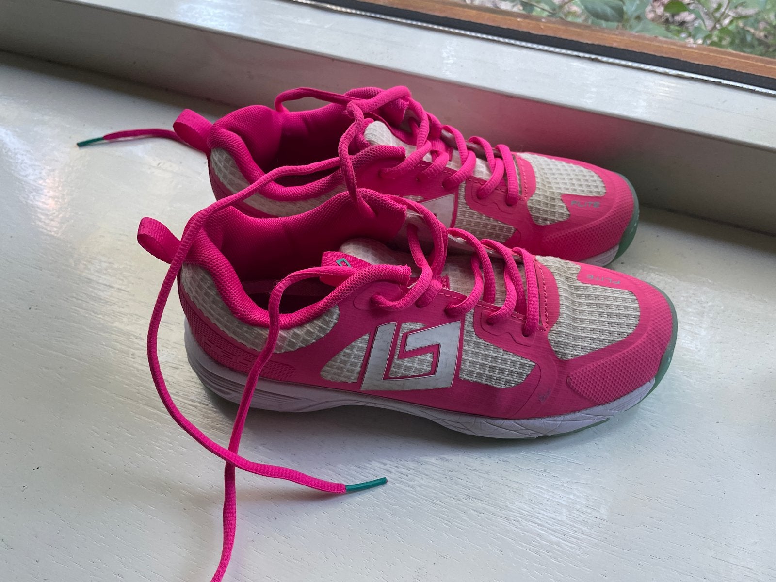 hockeyschoenen- Maat 37, Sport en Fitness, Hockey, Ophalen, Zo goed als nieuw, Schoenen