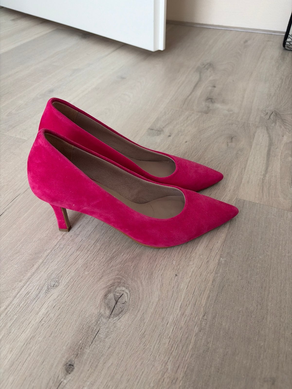 Tamaris Pumps - Felroze - Maat 37, Kleding | Dames, Schoenen, Ophalen, Zo goed als nieuw, Roze, Pumps