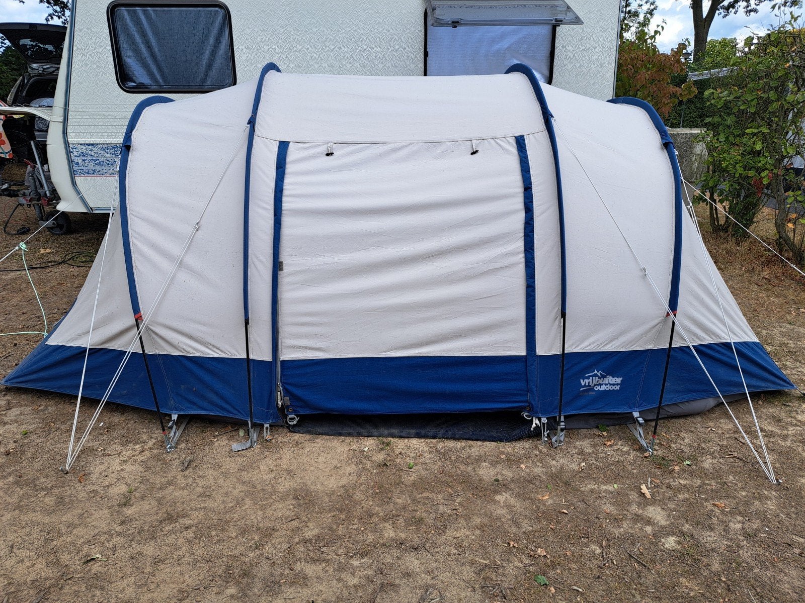 Vrijbuiter 2 persoons vis a vis tent, Ophalen, Gebruikt, Tot en met 2