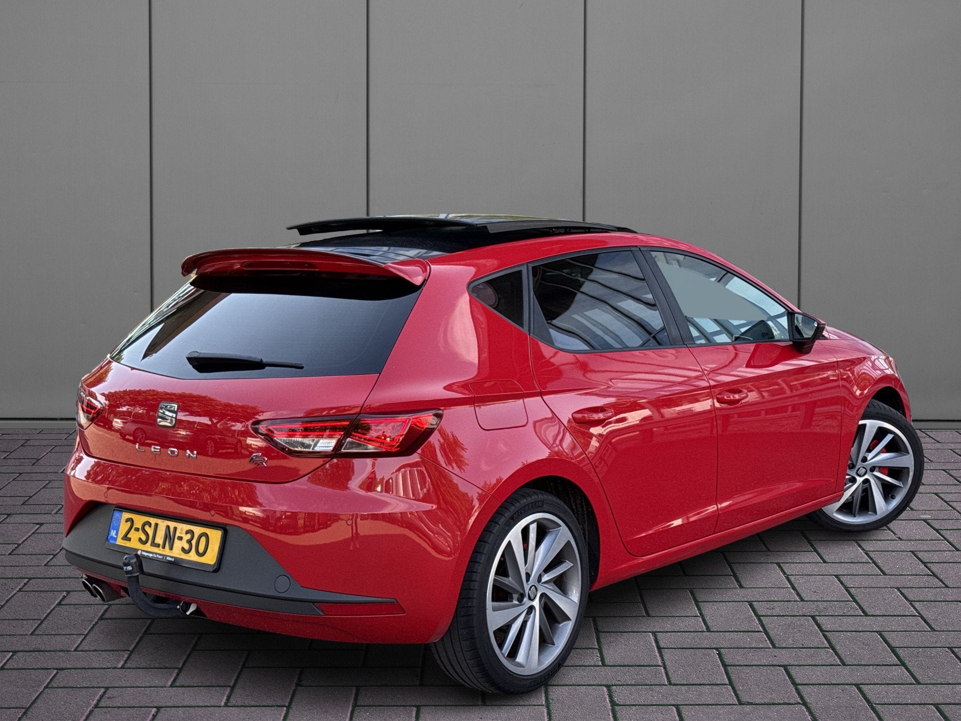 SEAT Leon 1.4 TSI FR Business | NL-auto | Pano | Navi | Trek, Auto's, Voorwielaandrijving, Gebruikt, Zwart, 4 cilinders