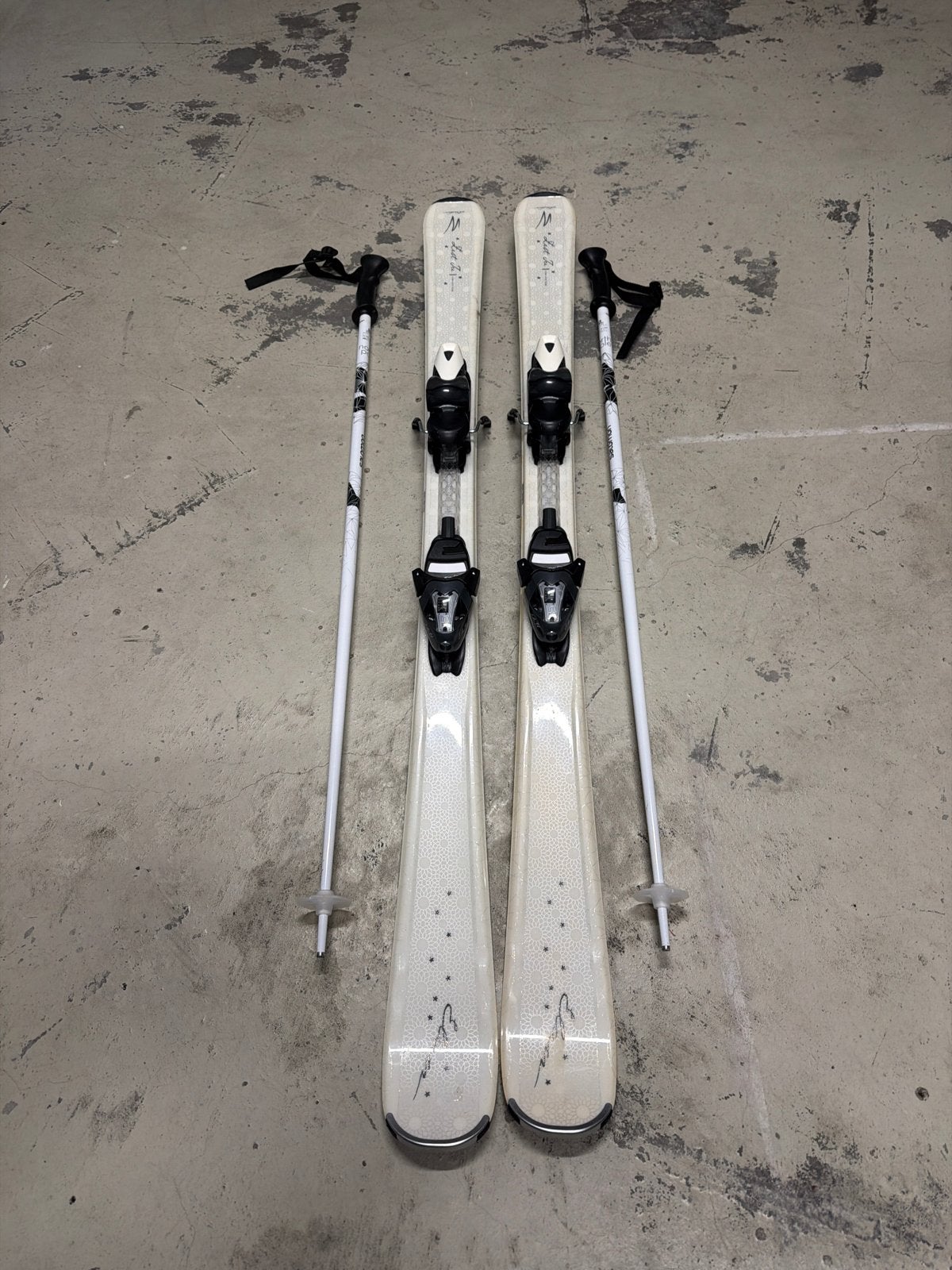 Ski’s en ski stokken te koop, Ophalen