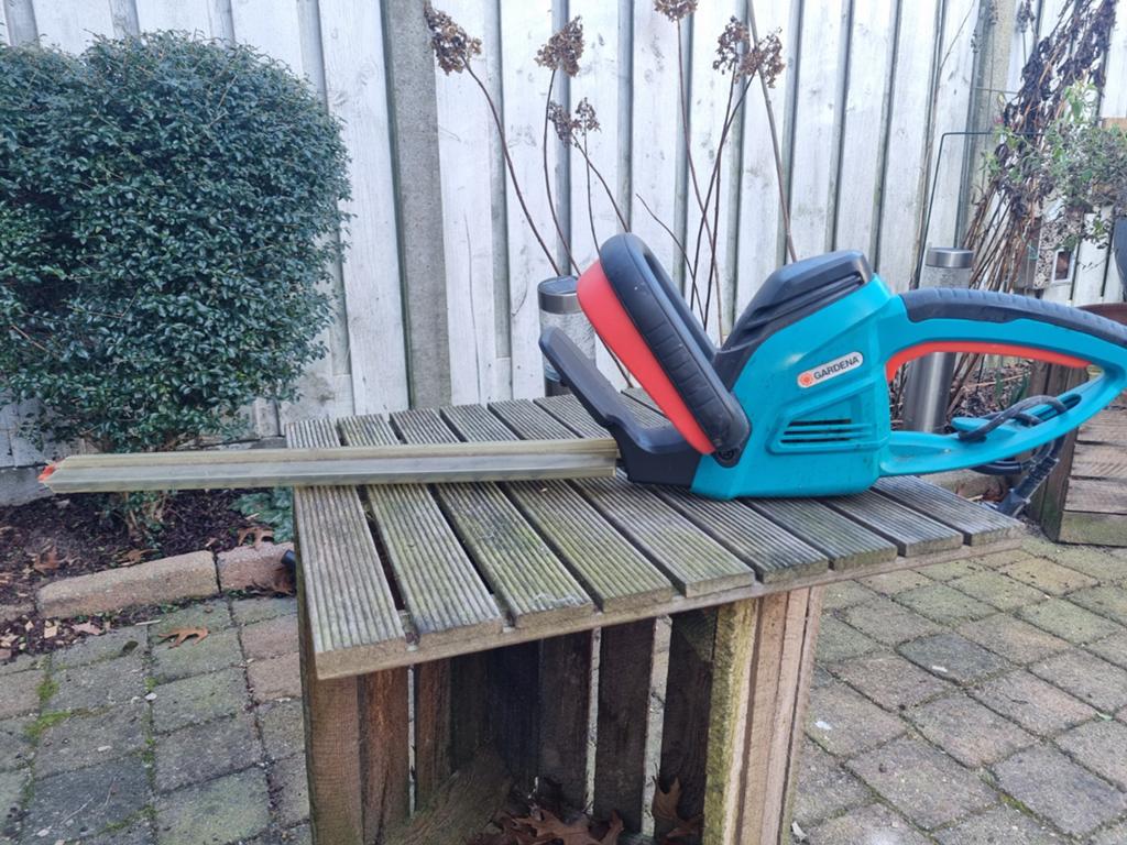 Gardena EasyCut 42 elektrische heggenschaar, Ophalen