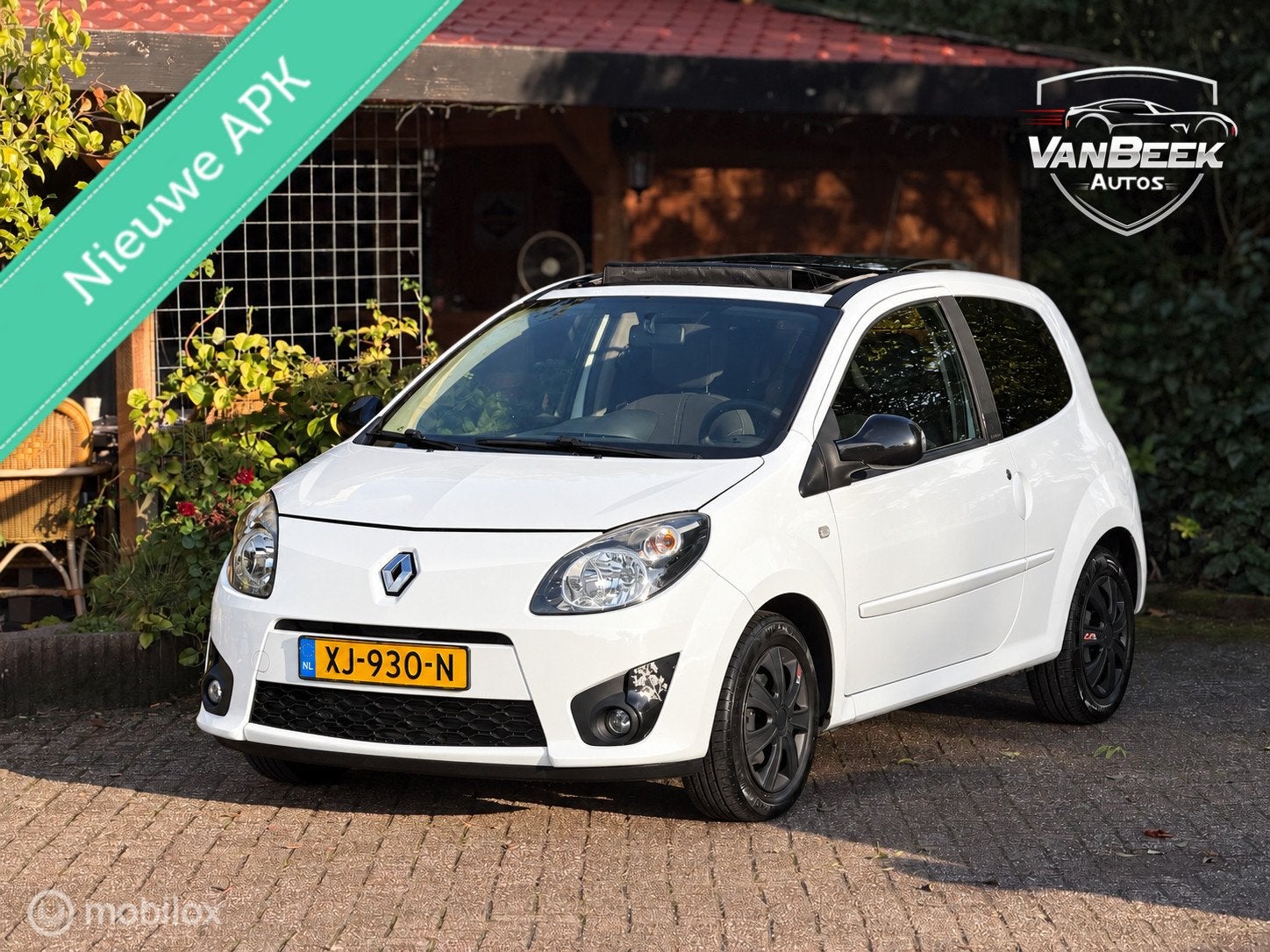 Renault Twingo 1.2-16V Night & Day Nwe Apk, Voorwielaandrijving, Twingo, Gebruikt, 31 €/maand