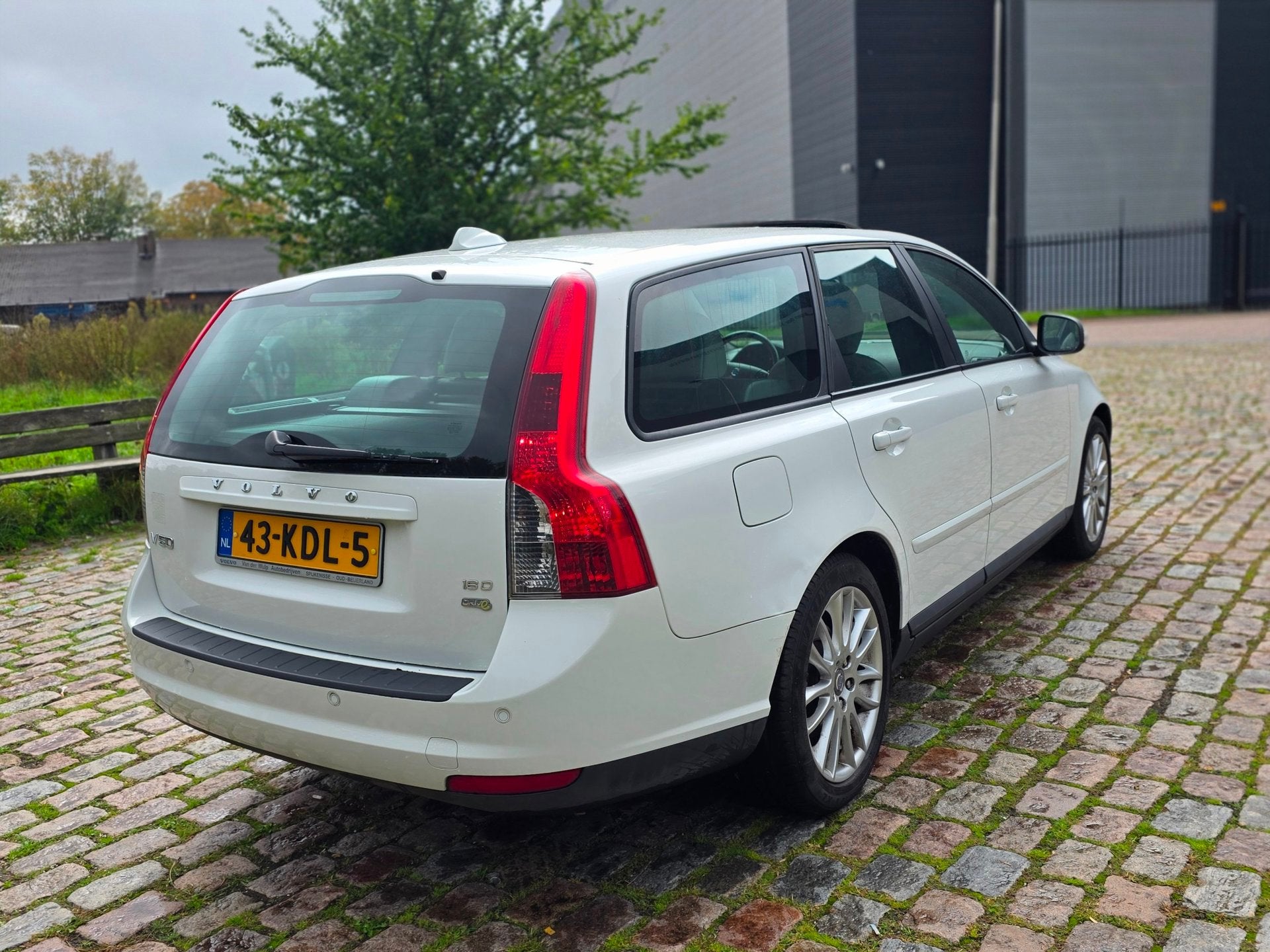 Volvo V50 1.6D S/S 1e eigenaar uniek km org nl auto leerbeke, Auto's, Voorwielaandrijving, Gebruikt, 4 cilinders, 700 kg