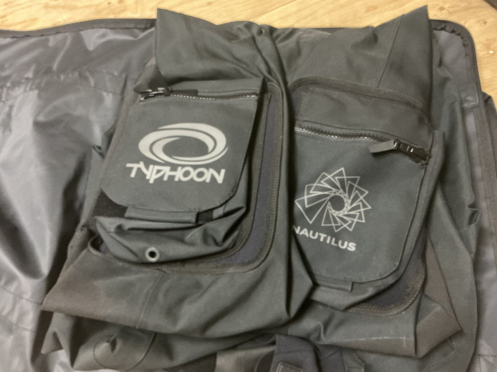 Z.g.a.n. Typhoon Nautilus Trilaminaat duikpak - maat Medium, Ophalen of Verzenden, Zo goed als nieuw, Duikpak