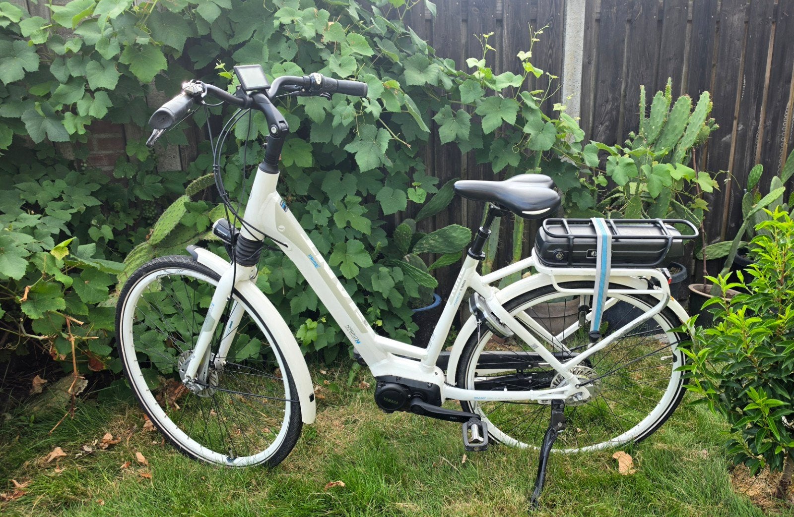 Elektrische damesfiets. Giant Prime E+. Middenmotor, Versnellingen, Zo goed als nieuw, 50 tot 53 cm, Schijfrem